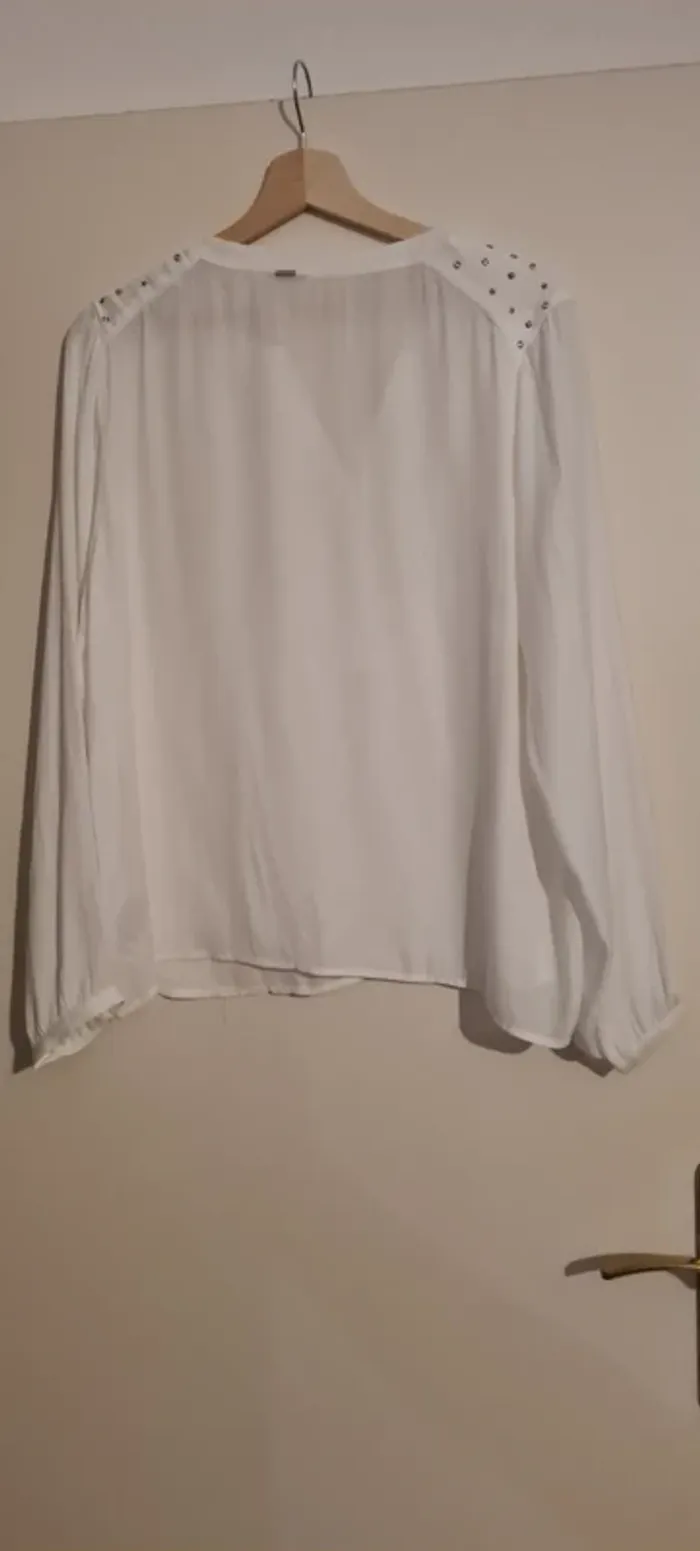 Blouse blanche détails épaules IKKS - photo numéro 9