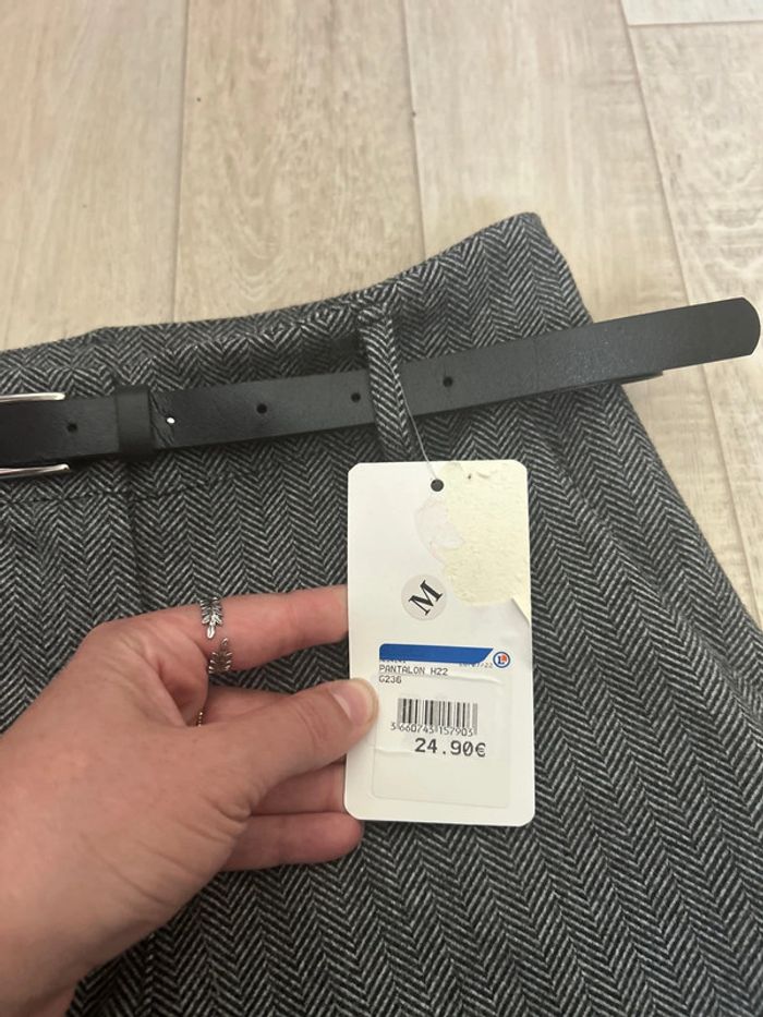 Très beau pantalon chino femme - photo numéro 3
