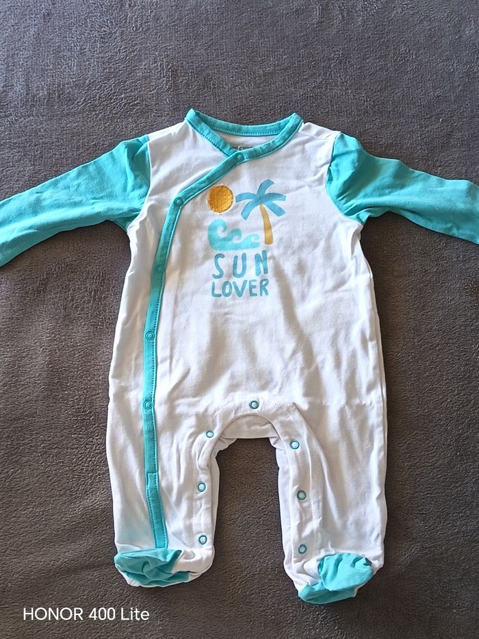 Lot 2 pyjamas 3 mois - photo numéro 2