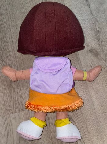 peluche dora