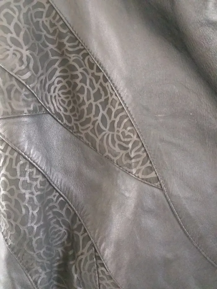Veste en cuir vintage - photo numéro 2