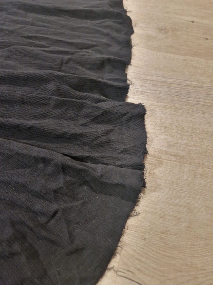 Robe longue noire - photo numéro 3