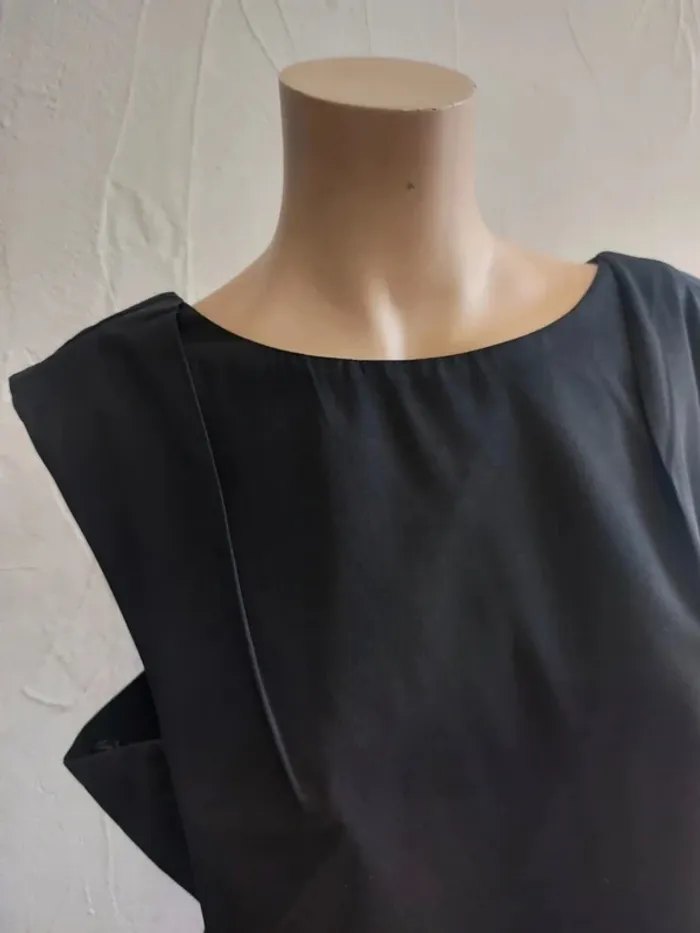 Robe noire élégante Taille Xl - photo numéro 2