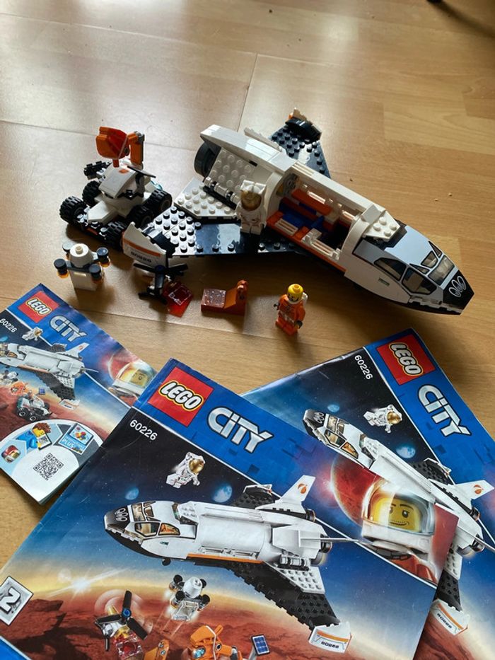 LEGO Navette spatiale 60226 - photo numéro 2