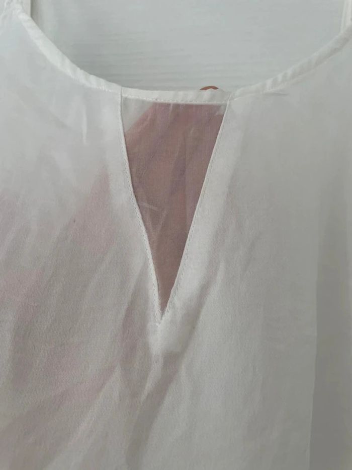 Haut débardeur blanc bretelles fines fluide uni basique simple décolleté dos transparent - photo numéro 4