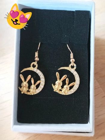 Boucle d'oreille doré lapin