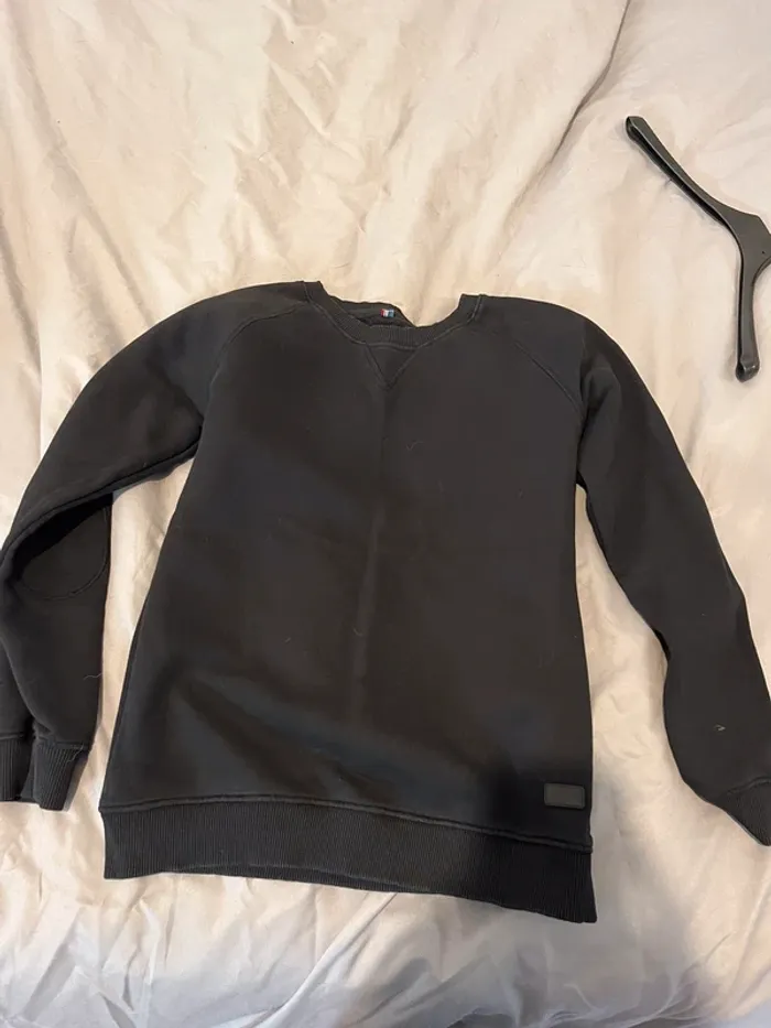 Pull noir taille S