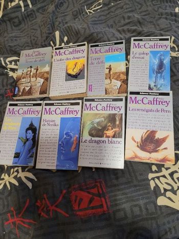 Livres de poche Anne MC Caffrey