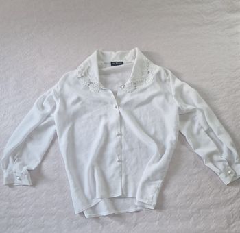 Chemisier femme , blanc , Lili mercredi  ,  col dentelle