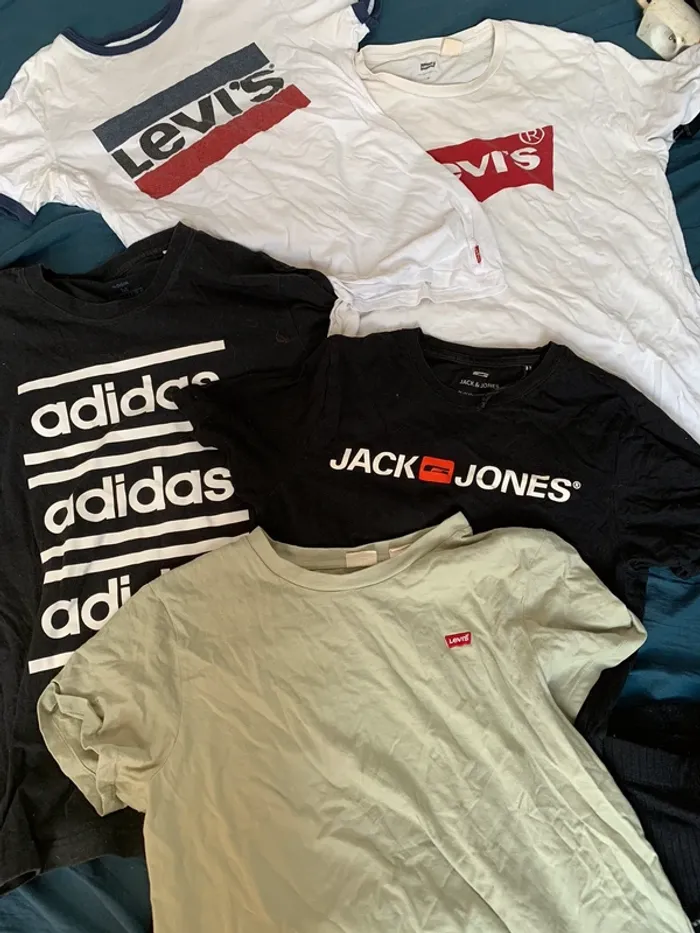 Lot de t-shirt de marque