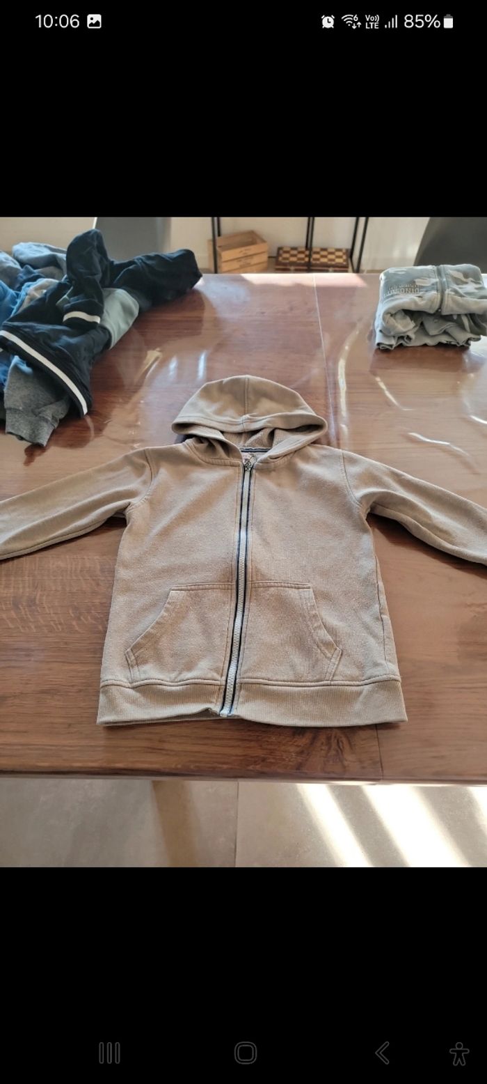 Lot de sweats garçon 8 ans - photo numéro 4