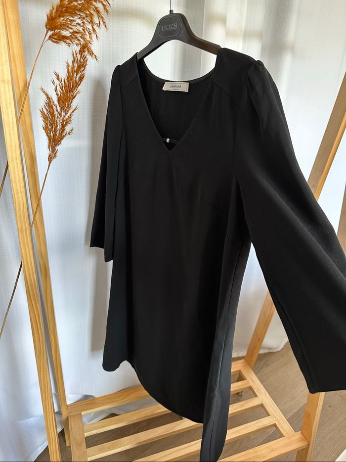 Robe noir - photo numéro 2