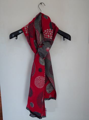 Foulard chaud avec Motifs Multironds fantaisie Armand Thiery 