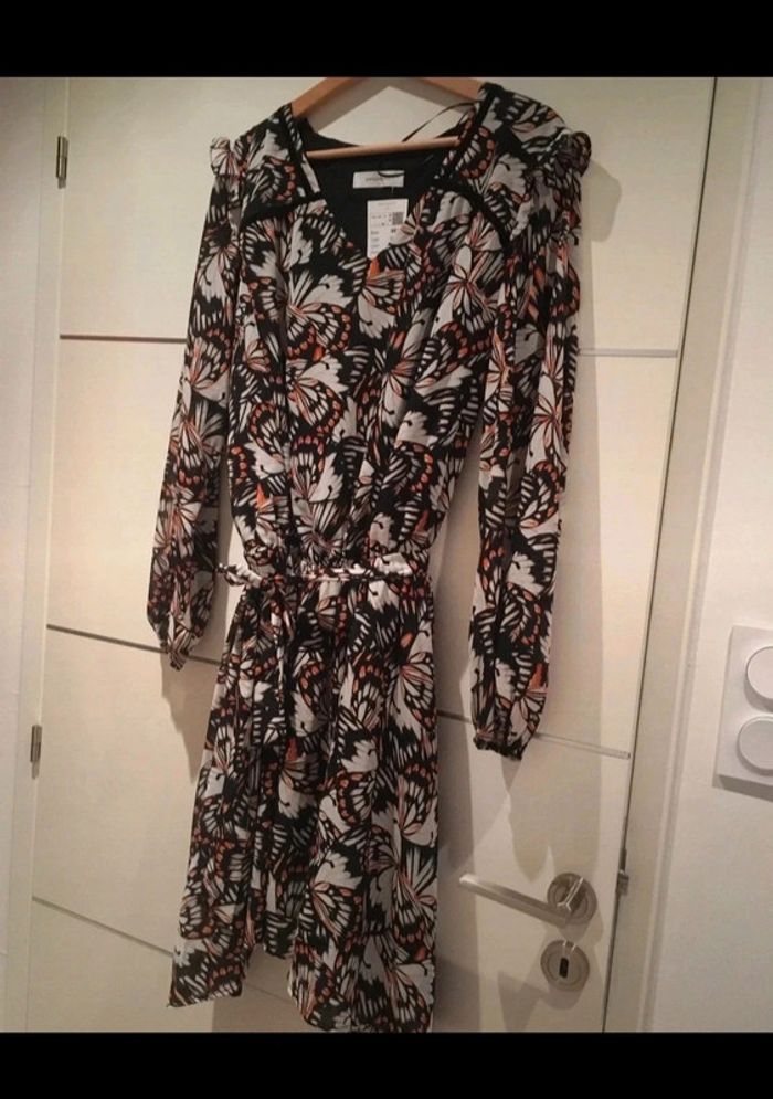 Robe neuve fleurie 42