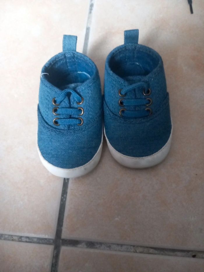 Vend chaussures bébé