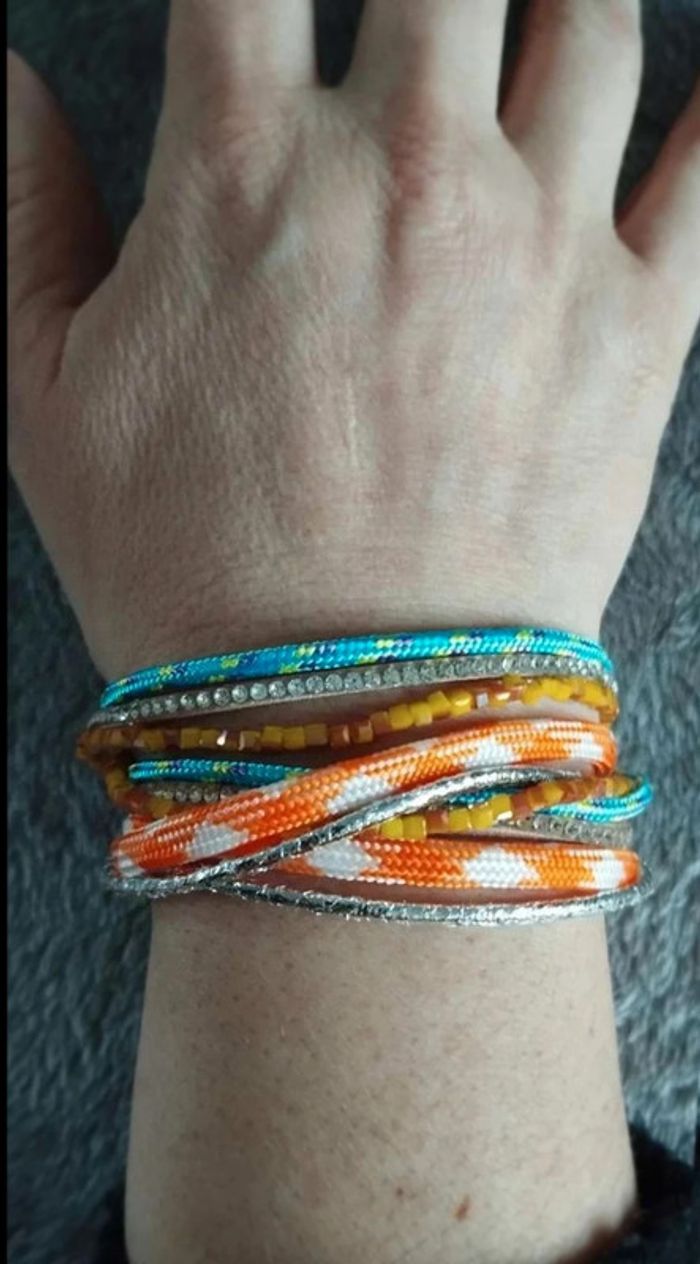 Bracelet aimanté orange bleu
