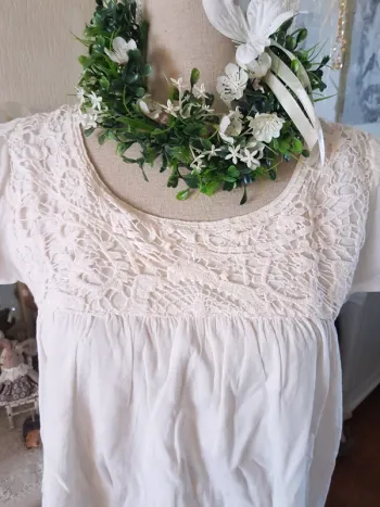 Robe blanche cassé broderie Toumai T 38 Neuve