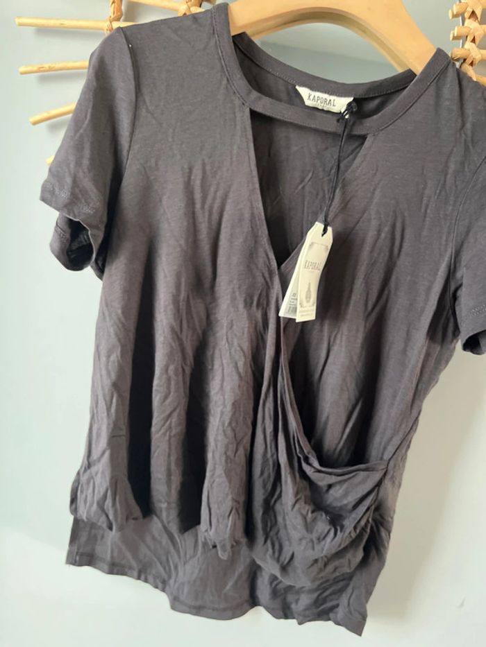 TEE shirt Kaporal jeans femme taille xs neuf avec étiquette - photo numéro 3
