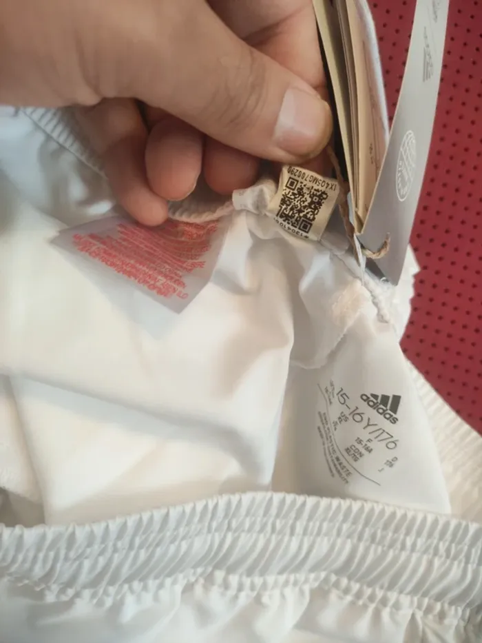 Pantalon de foot Real Madrid, Adidas Authentique Officiel taille enfant 15/16 ans, Neuf - photo numéro 13