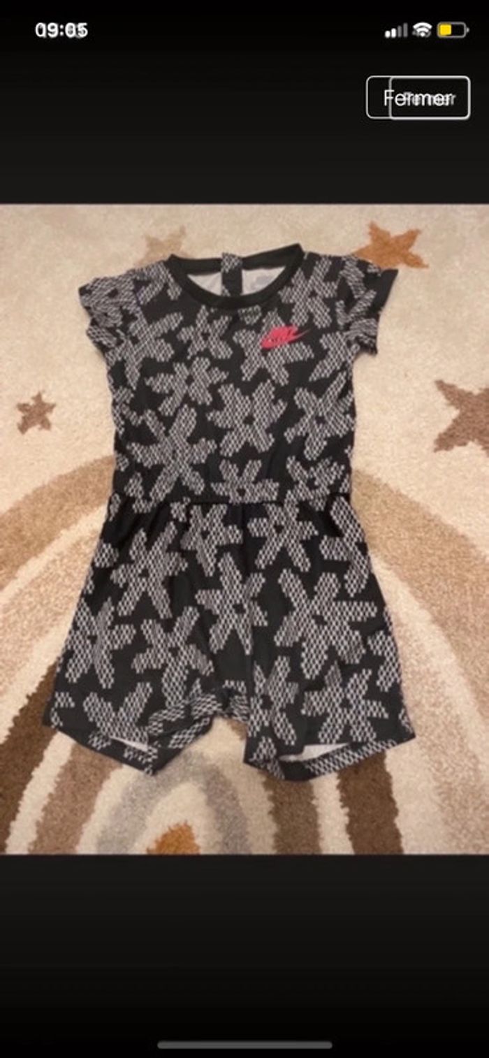 Combi short Nike fille 24 mois