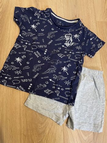 Pyjama dinosaure 2 pieces t-shirt et short garçon 3 ans