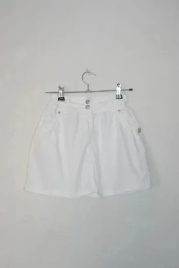 Jupe blanche marque Nky de chez Kiabi taille 8 ans