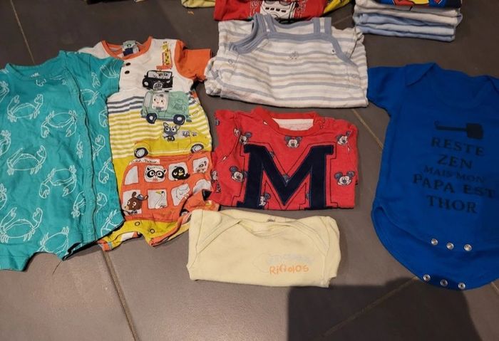 Lot d'été taille 6 mois