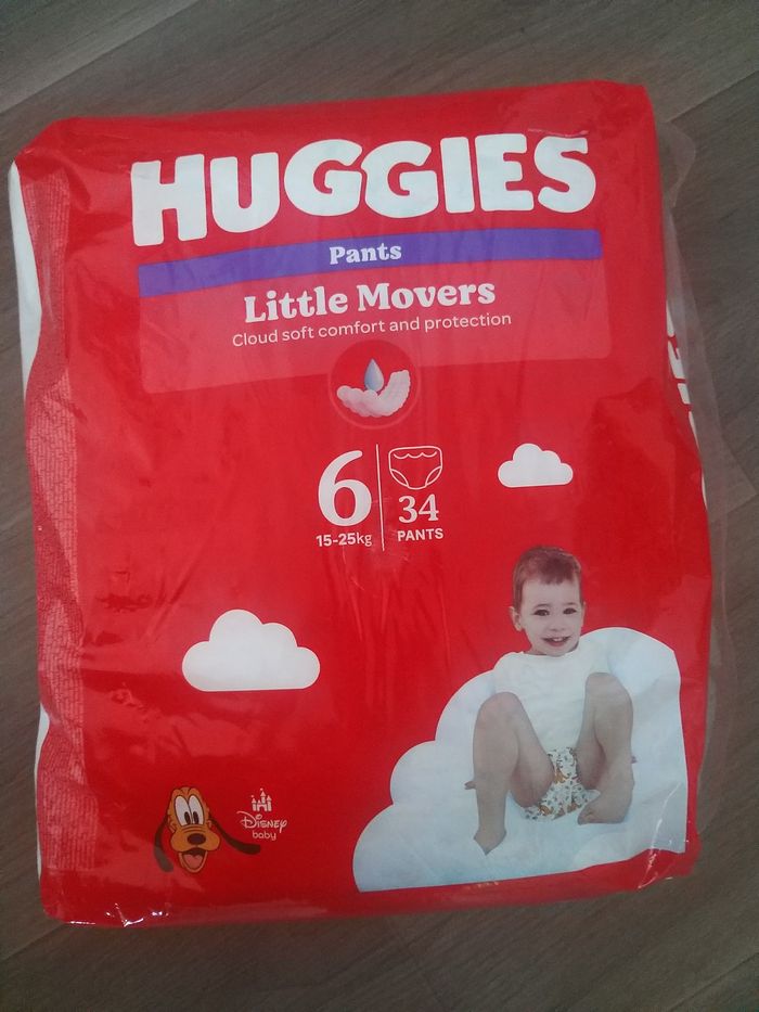 Lot de 4 packs HUGGIES Pants Little Movers Taille 6