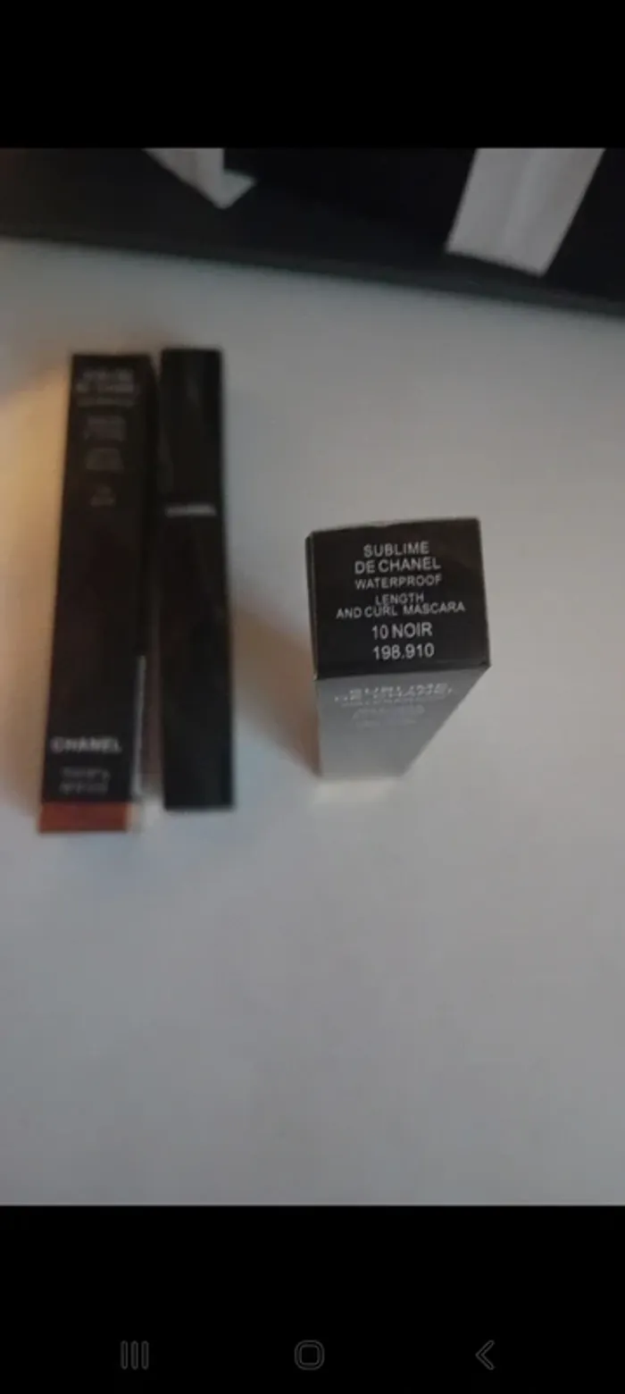 Mascara noir - photo numéro 4
