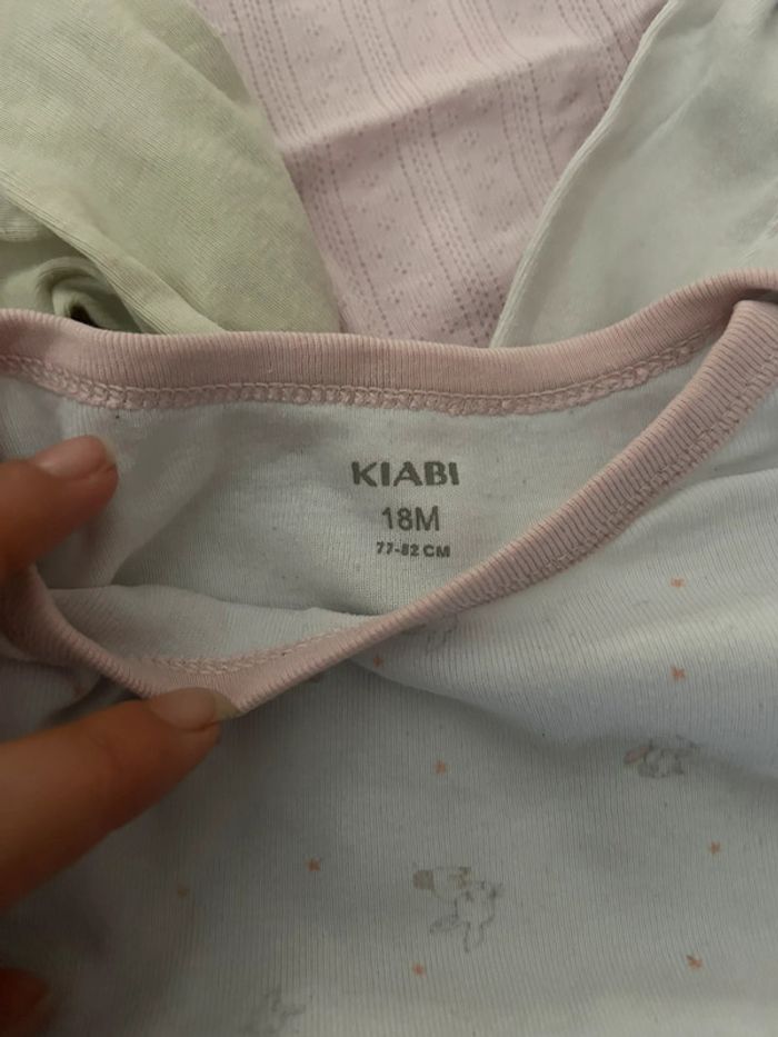 Lot 8 body 18 mois - photo numéro 2