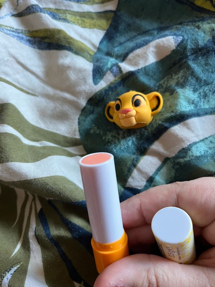 Stick lèvres neuf roi lion - photo numéro 3