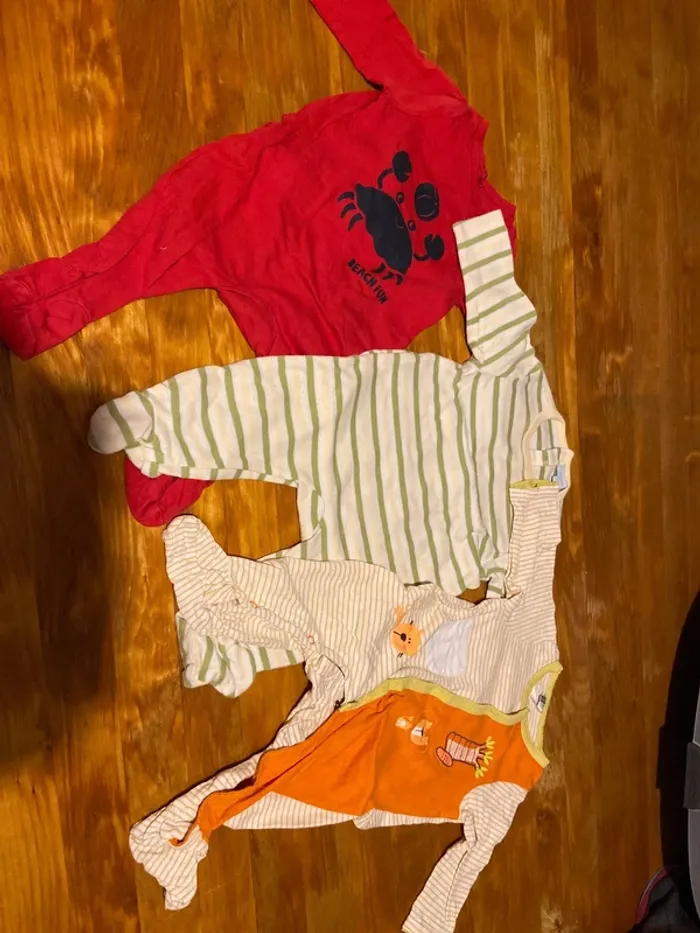 Lot de pyjamas été 6 mois