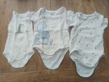 Lot 3 bodies 3 mois