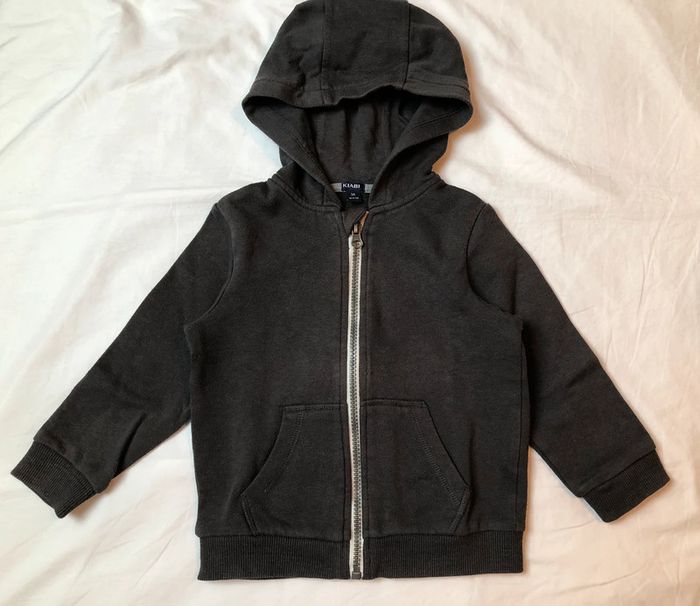 Pull /Gilet gris garçon 3 ans