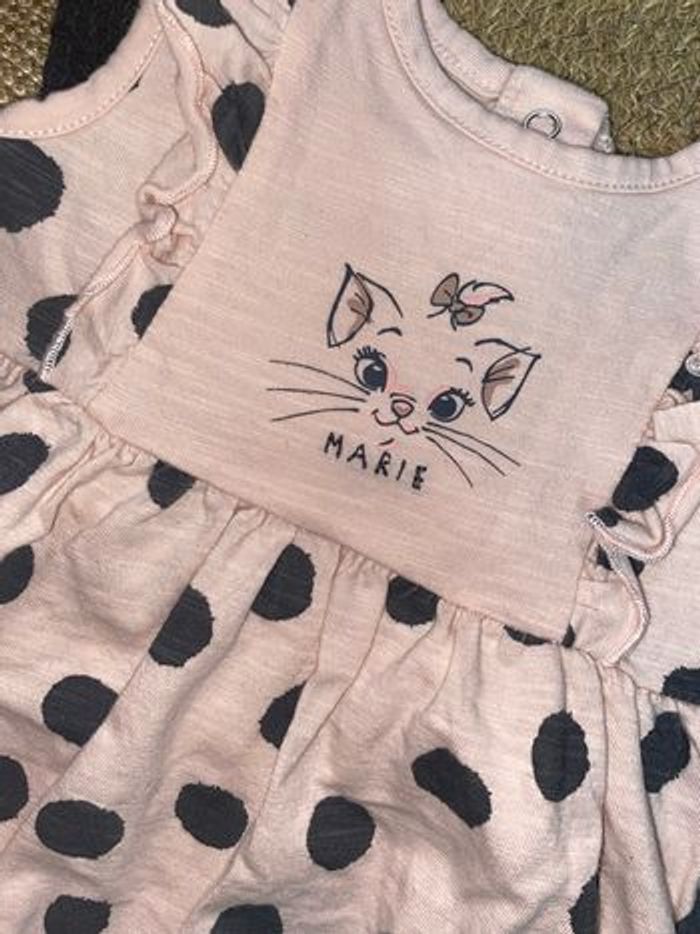 Robe Marie disney 1 mois - photo numéro 3