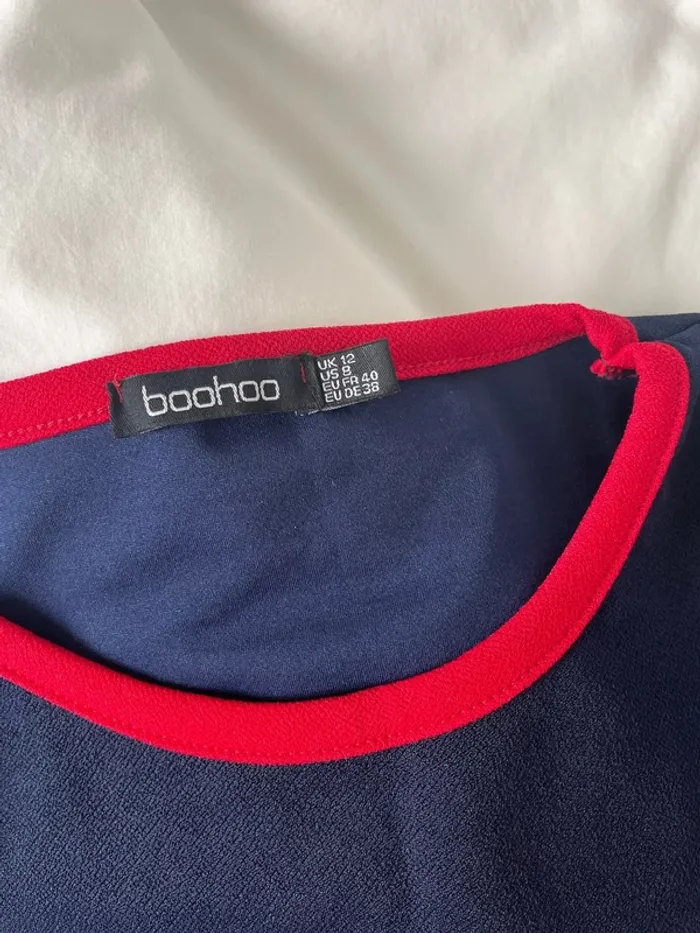Robe marine  bande rouge et blanc Boohoo 38 Lavé non porté - photo numéro 5