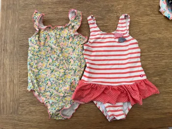 Lot de maillots de bain fille 24 mois