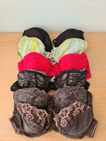 Lot 6 soutien gorge Etam Undiz 90 B