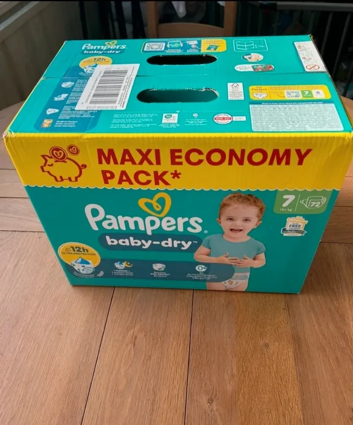Pack 72 couches pampers Baby-Dry taille 7 neuf