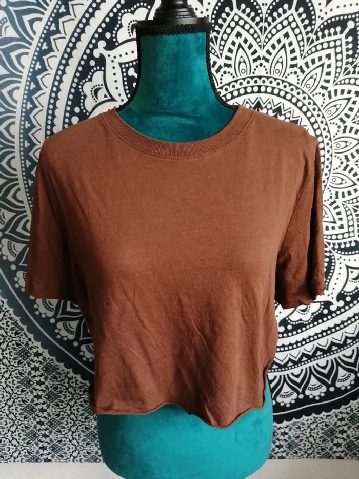 Tee-shirt crop top marron uni  / jennyfer / (S) - photo numéro 2