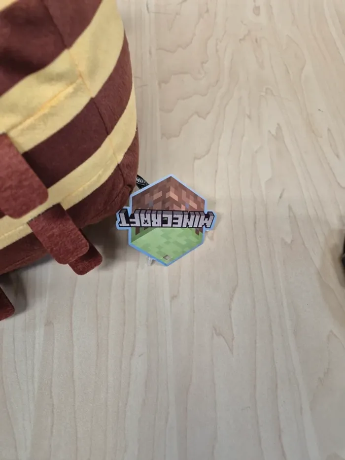 Peluche Minecraft Abeille grand format - photo numéro 4