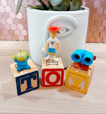 🎬 Lot de 3 Figurines Toy Story Neuf – Andy, Jumelles & Alien (Petit Homme Vert)