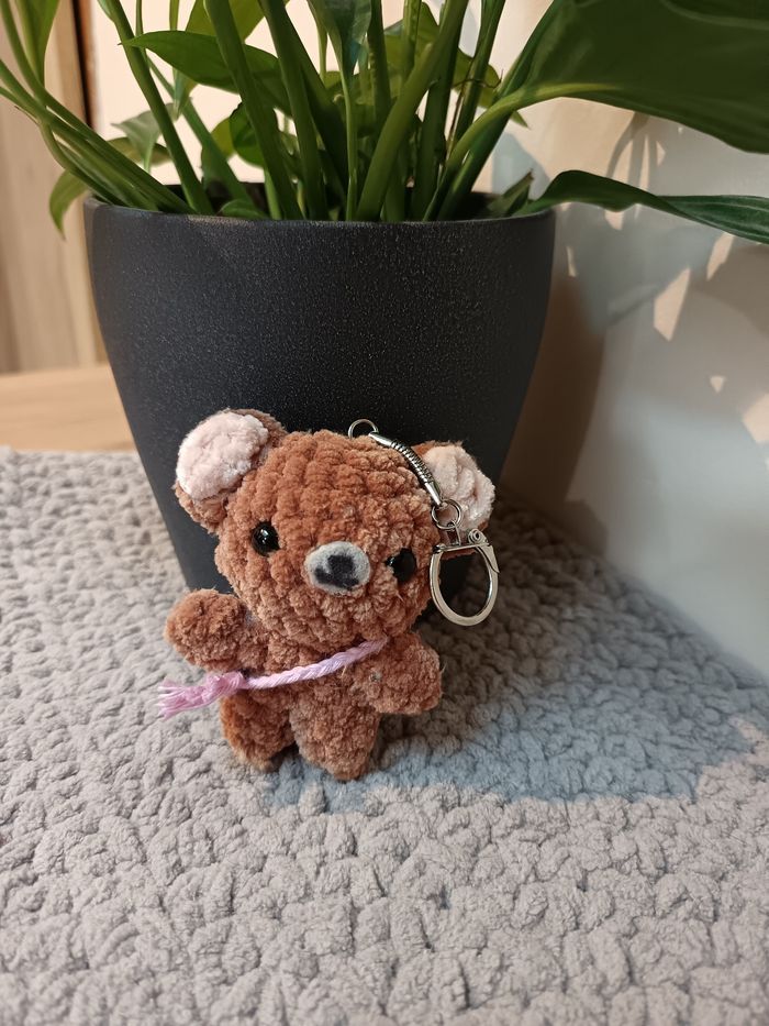 Porte clé - petit ours au crochet