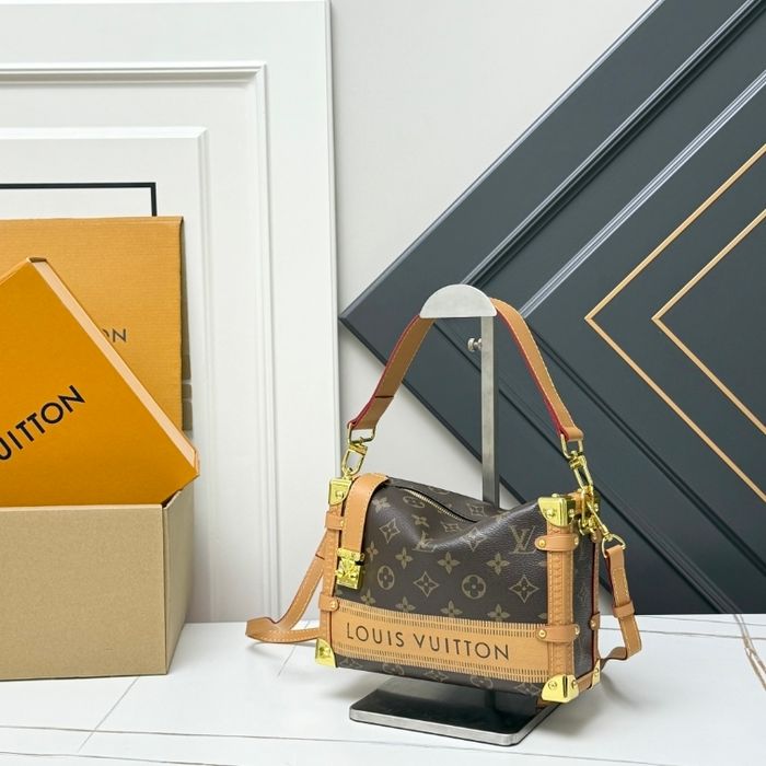 Louis Vuitton  Side trunk pm  M46358