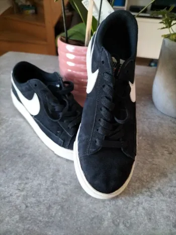 Baskets Nike taille 38