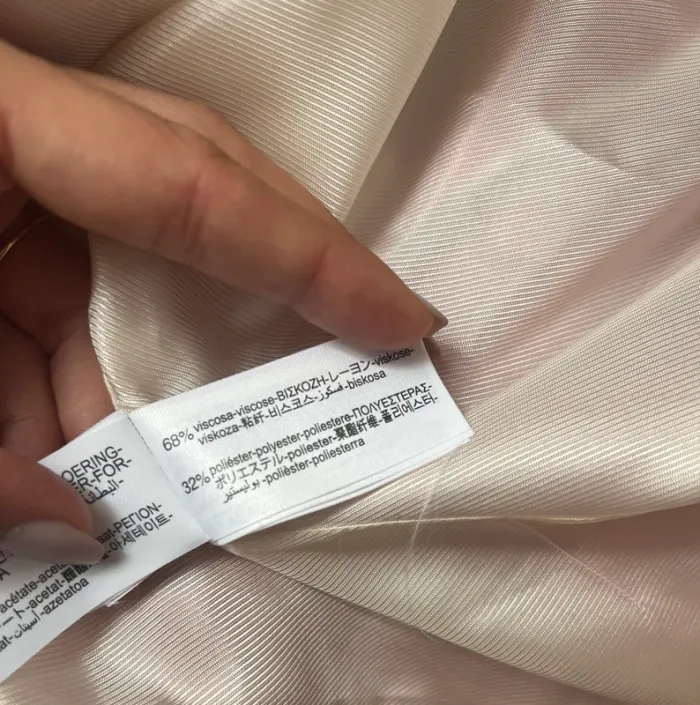 Blazer satiné ceinturé à épaulettes fuschia Zara - photo numéro 12