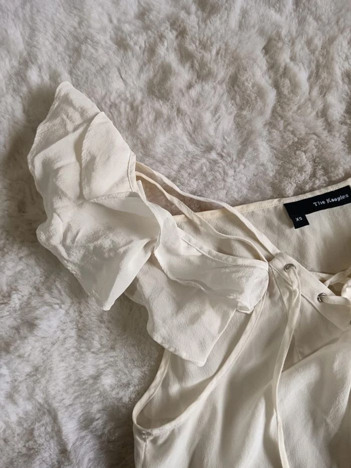 Haut fluide à volants crème The Kooples taille 34 - photo numéro 2