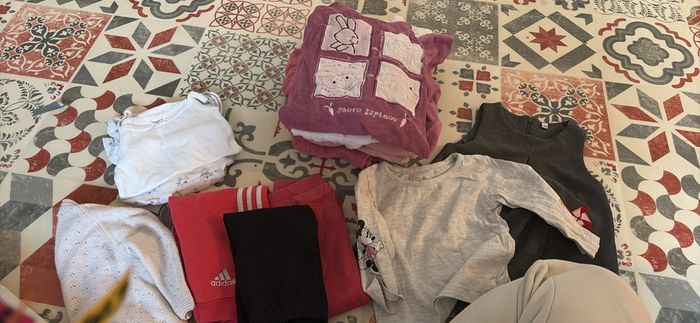 Lot de vêtement petit fille