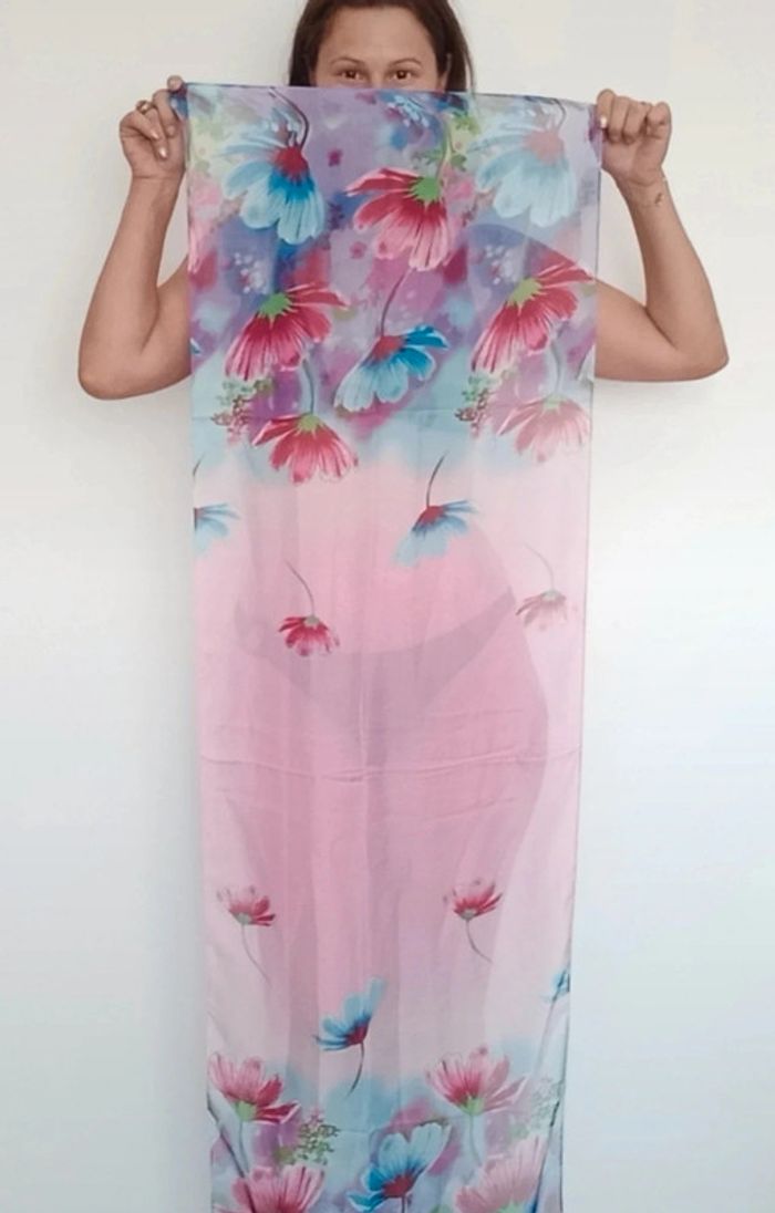 Beau paréo fleuri coloré neuf - photo numéro 4