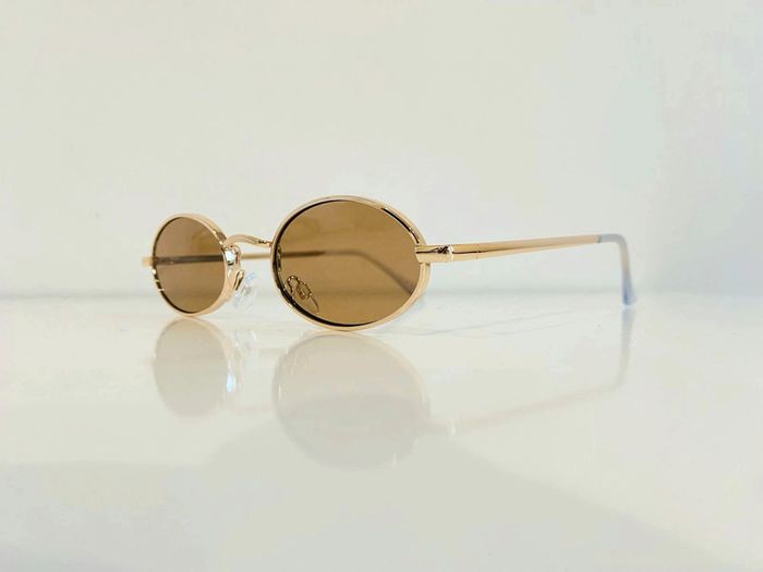 Lunette de soleil mixte ovale dorée uvprotection catégorie 2 taille small - photo numéro 3